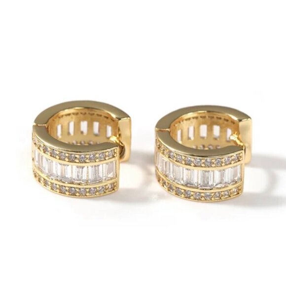 NEW Dainty Huggie Hoop Earrings 14K Gold Plated Cubic Zirconia Classic - Picture 2 of 8